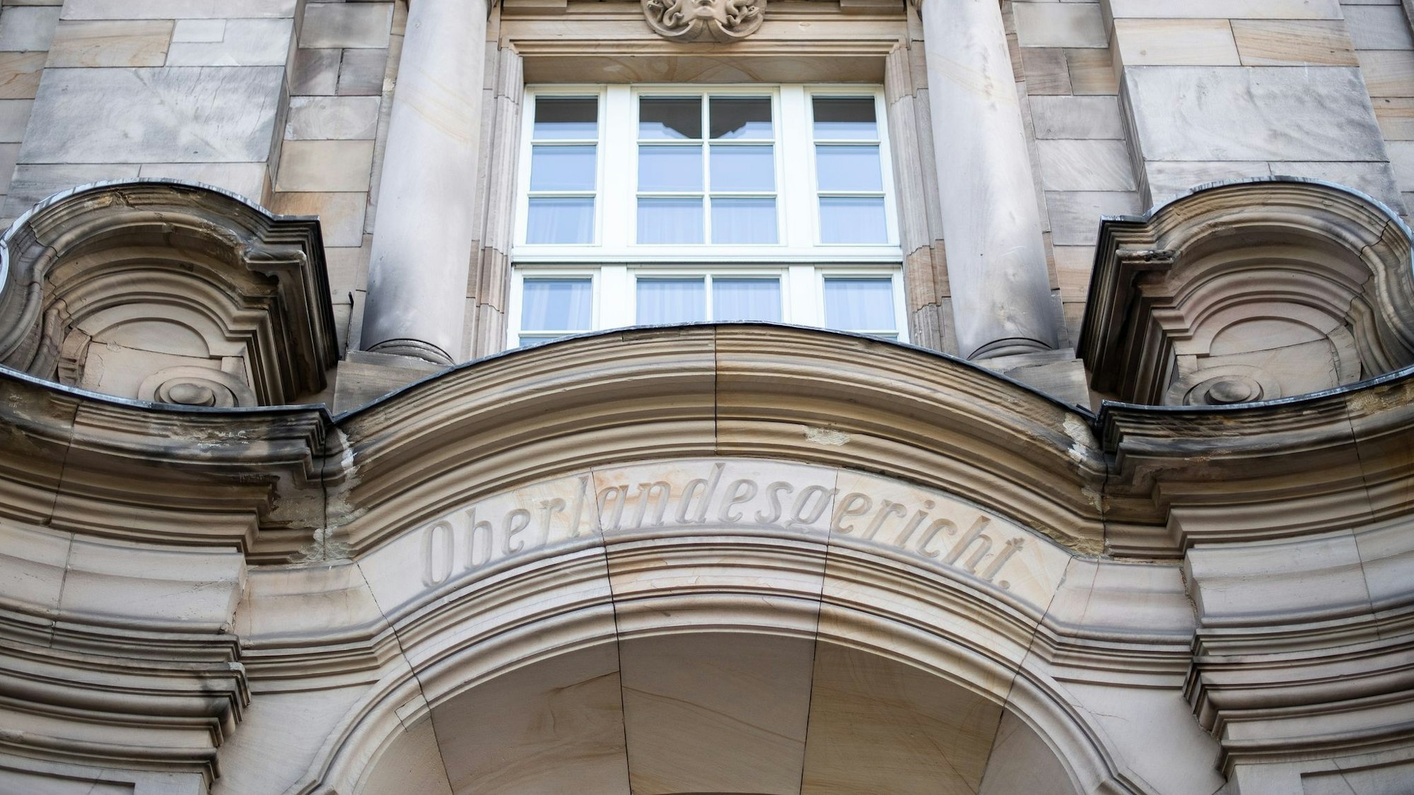 Drei Deutsche müssen als mutmaßliche Spione Chinas in Düsseldorf vor Gericht. (Symbolbild)