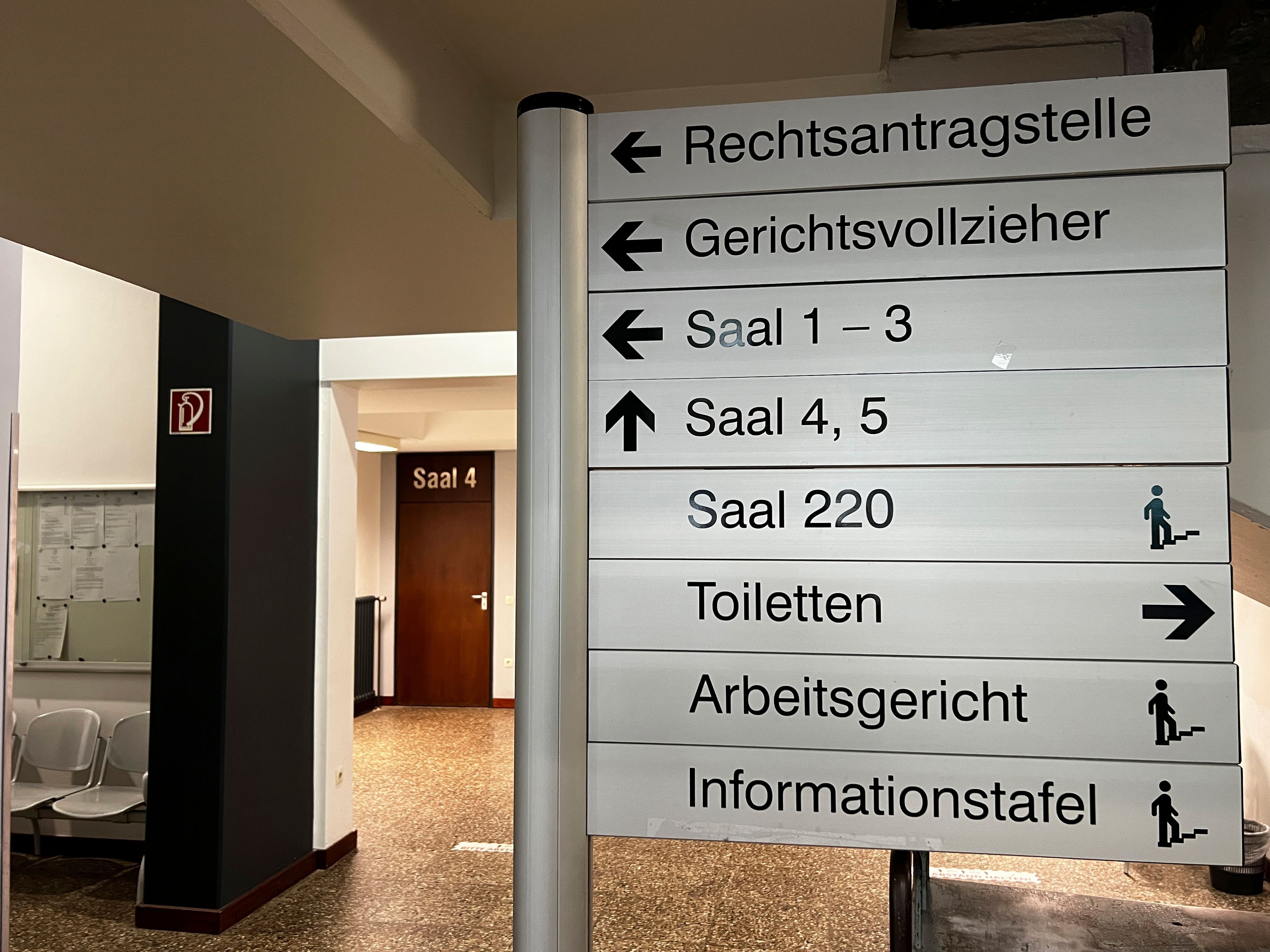 Amtsgericht Leverkusen von innen