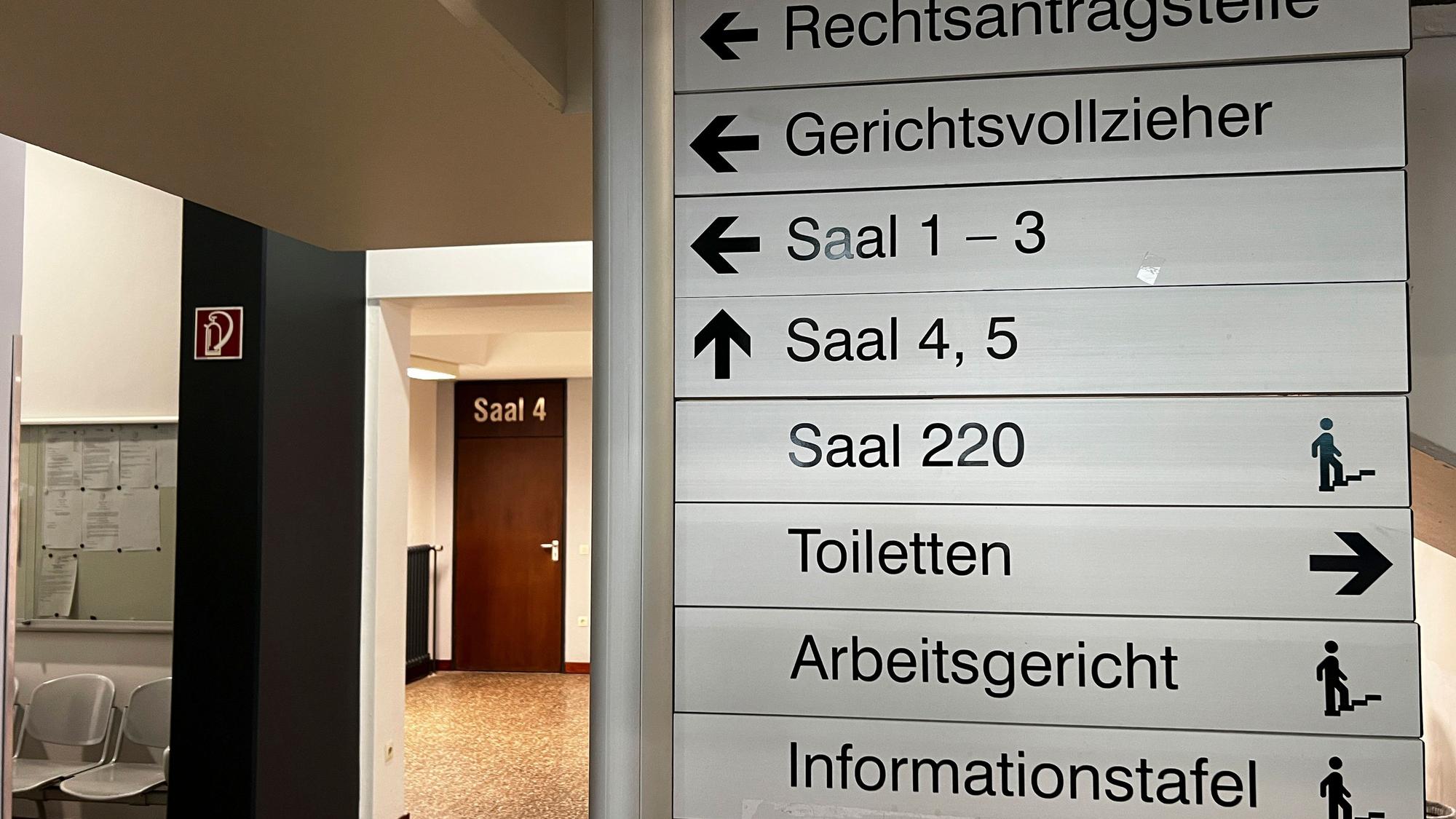 Amtsgericht Leverkusen von innen