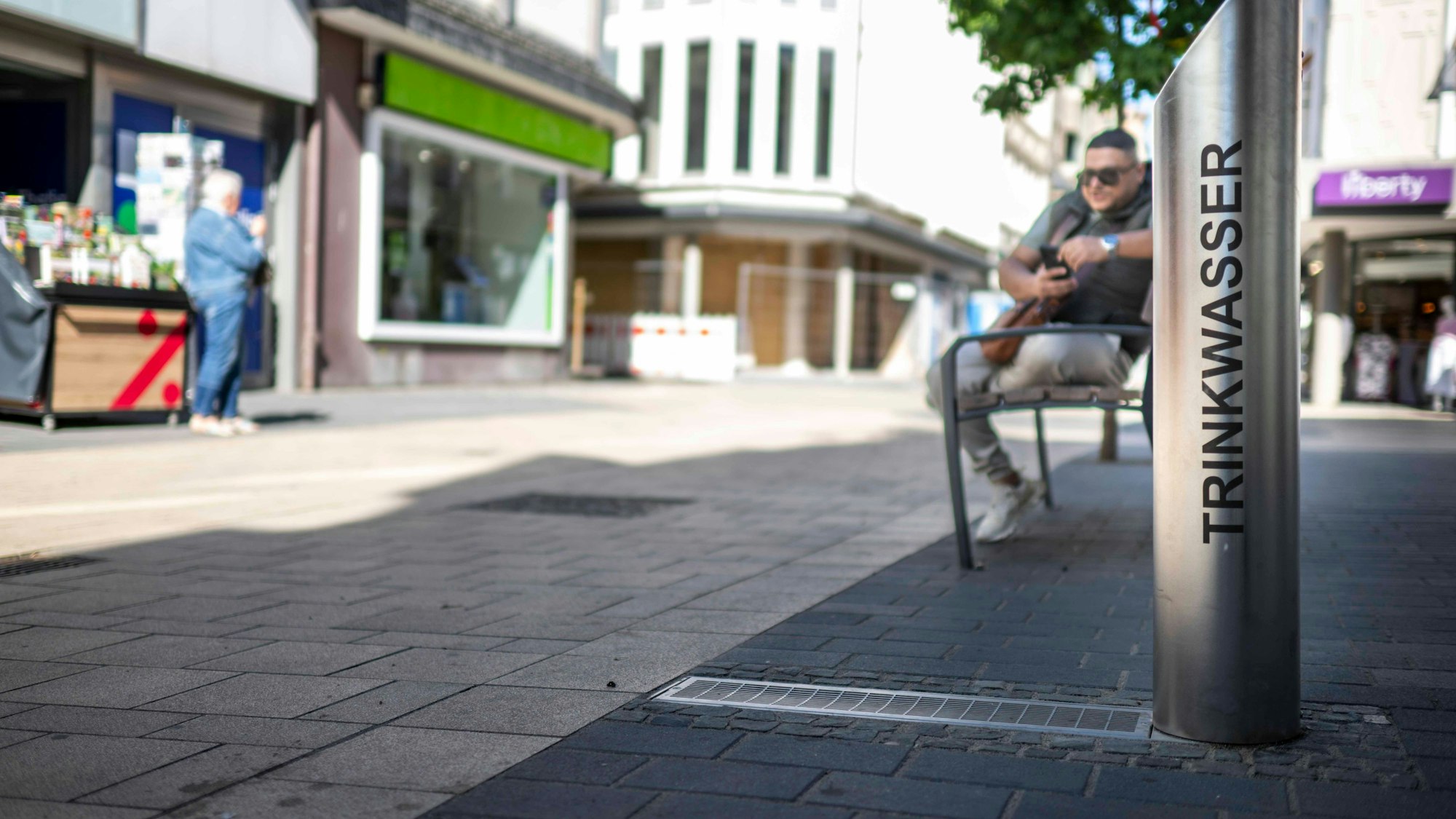 Das Bild zeigt einen Trinkbrunnen in der Euskirchener Innenstadt.