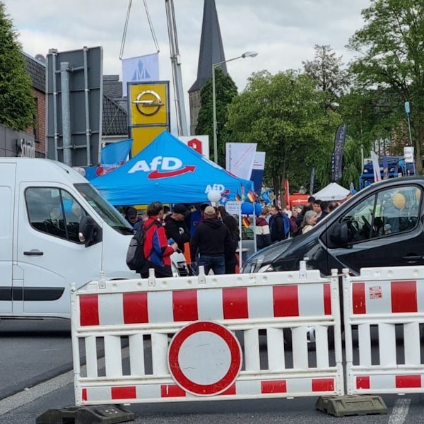 AfD-Stand auf der Hauptstraße in Neunkirchen-Seelscheid