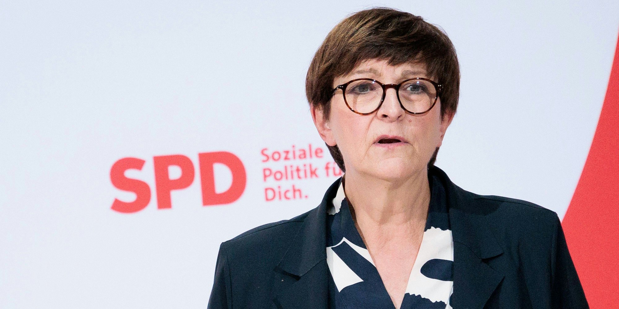 Saskia Esken, scheidende Vorsitzende der SPD, äußert sich bei einer Pressekonferenz nach der des SPD-Präsidiums im Willy-Brandt-Haus. (Archivbild)
