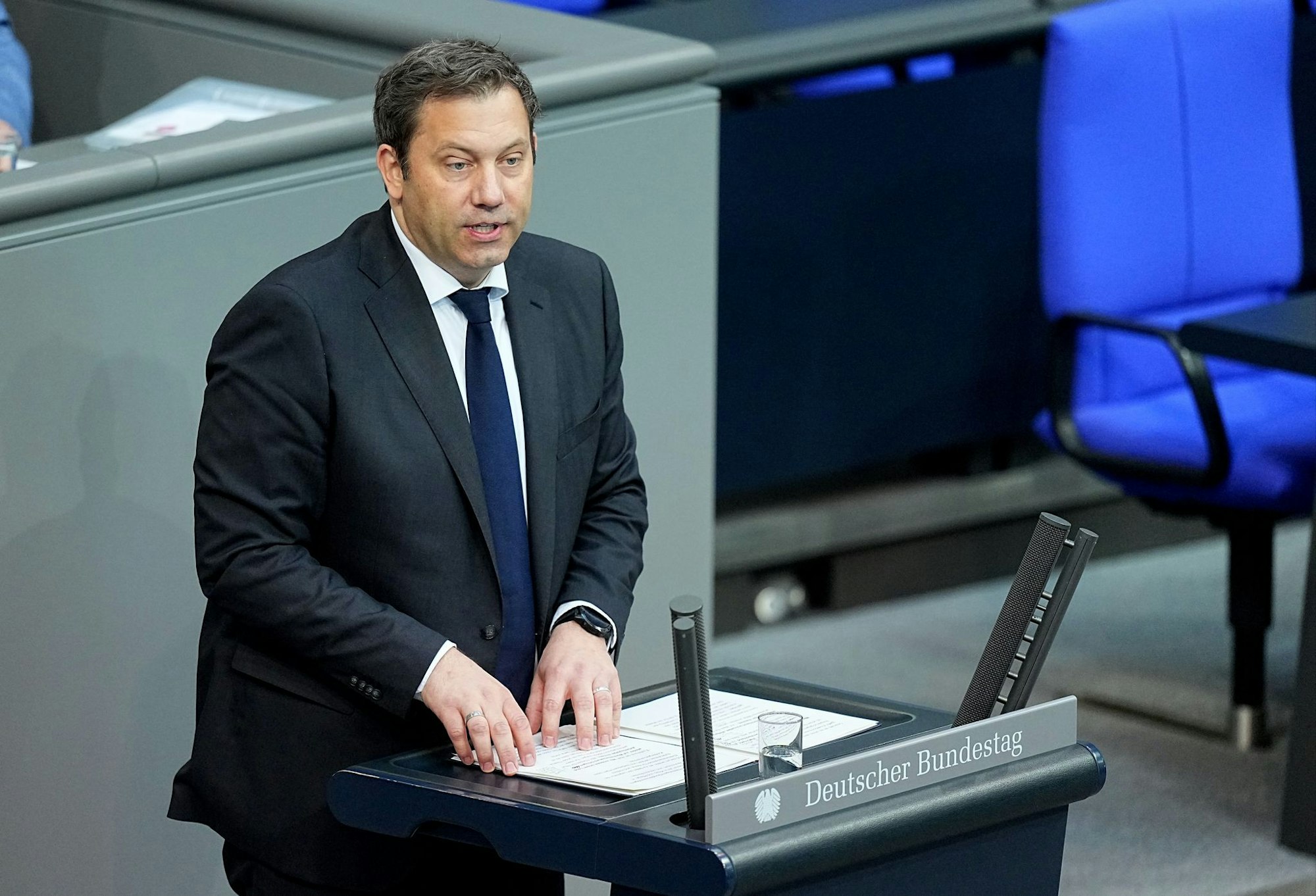 Finanzminister Lars Klingbeil (SPD) hat für den Haushalt 2025 einen ambitionierten Zeitplan.