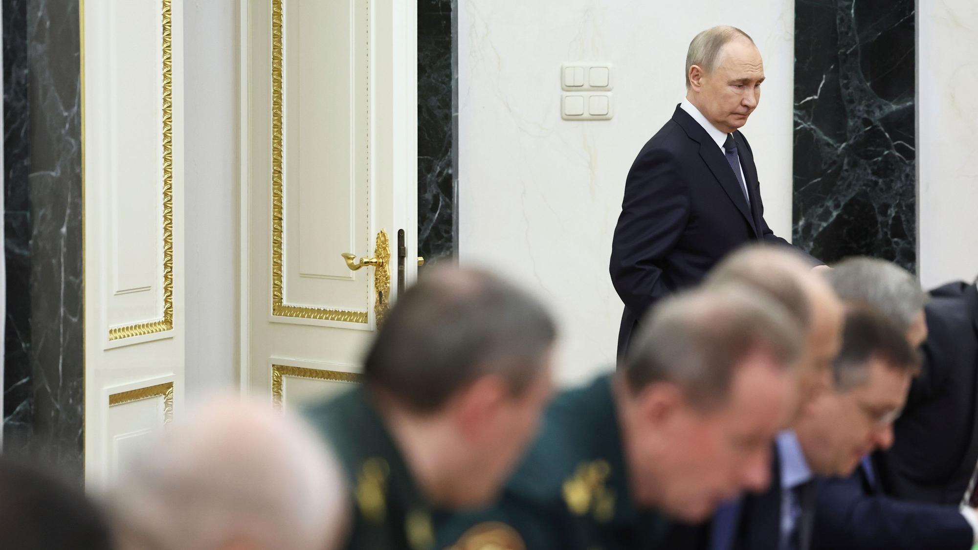 Moskau: Der russische Präsident Wladimir Putin nimmt am Mittwoch, 14. Mai 2025 in Moskau an einem Treffen zu den bevorstehenden Gesprächen zwischen Russland und der Ukraine in Istanbul teil.