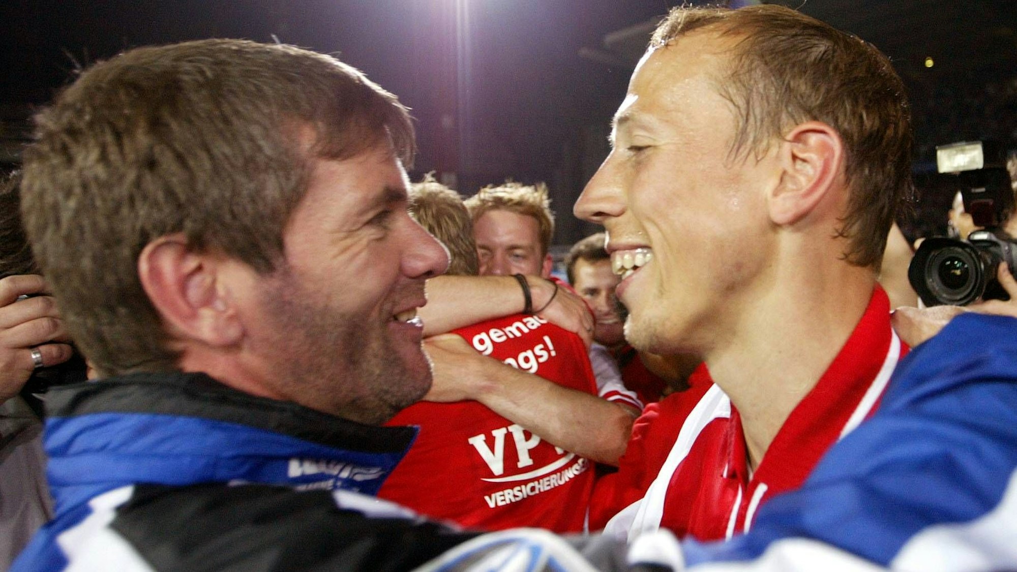 Trainer Friedhelm Funkel (li.) und Matthias Scherz (beide Köln);