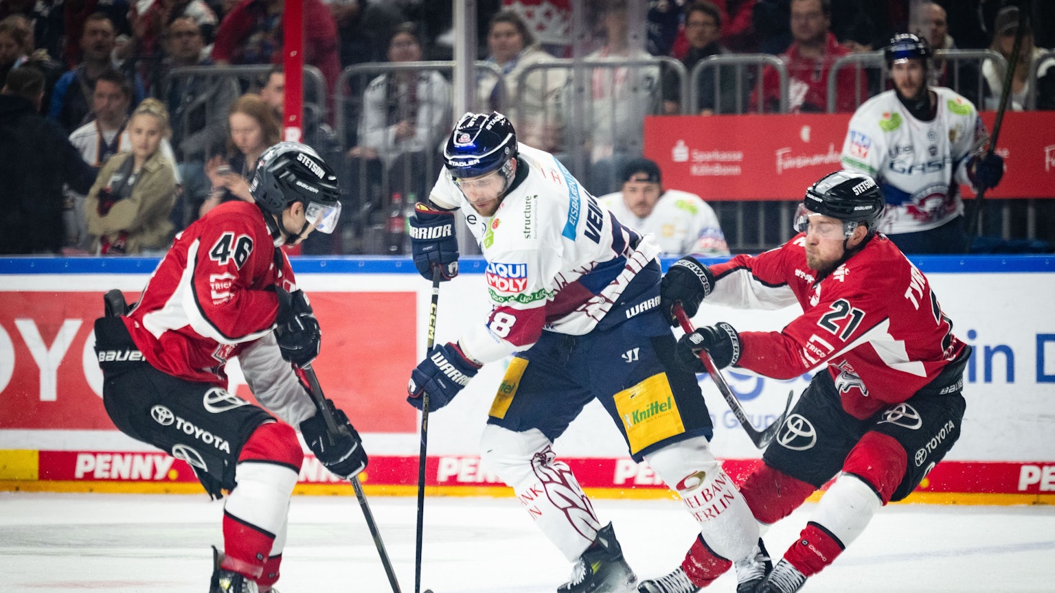 Bleibt wohl in Köln: Juhani Tyrväinen (rechts).