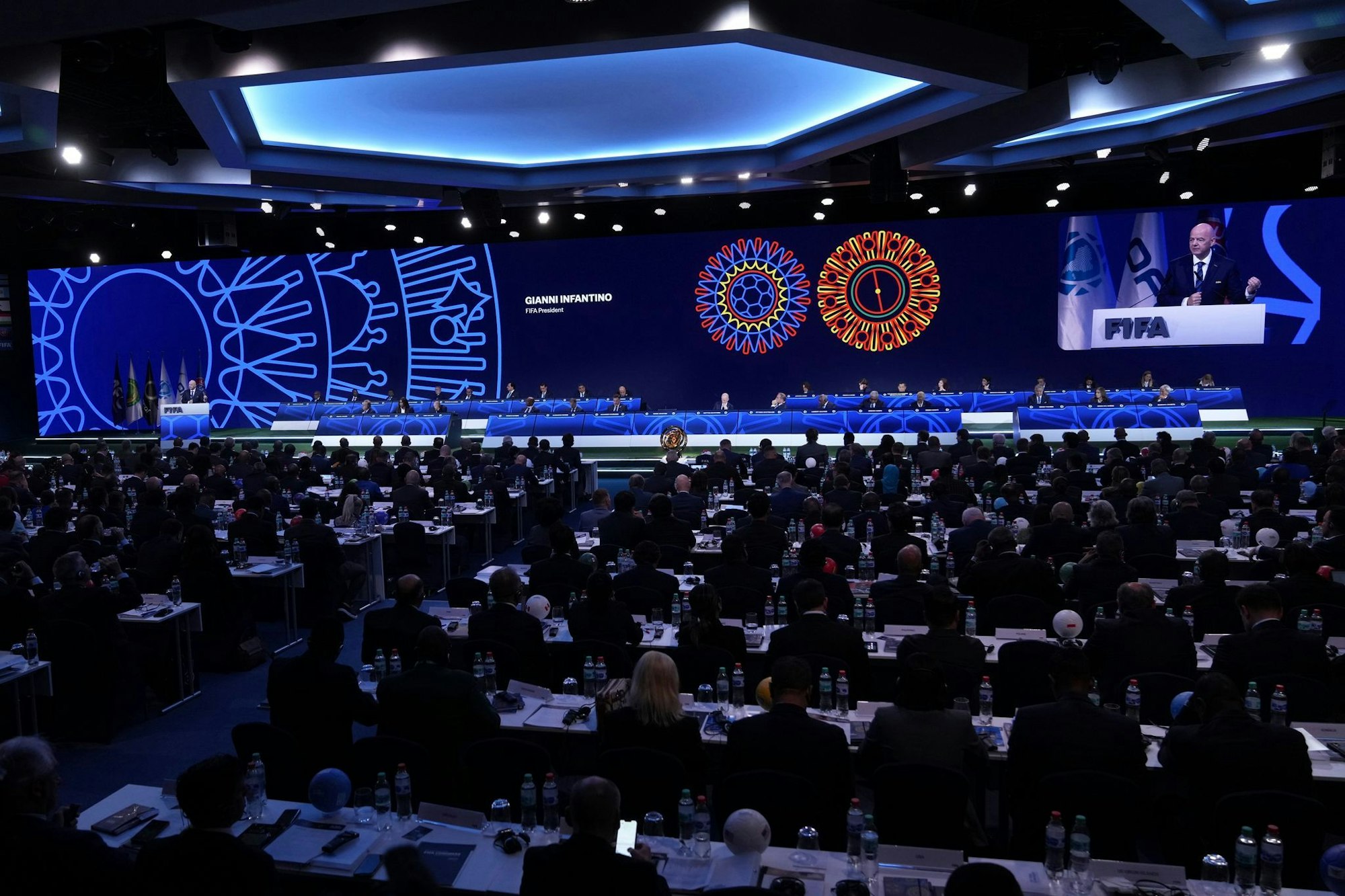 Beim FIFA-Kongress sorgt das Verhalten von FIFA-Chef Infantino für Kritik.