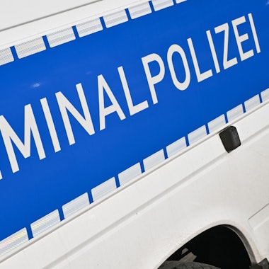 Ein Fahrzeug der Kriminalpolizei.