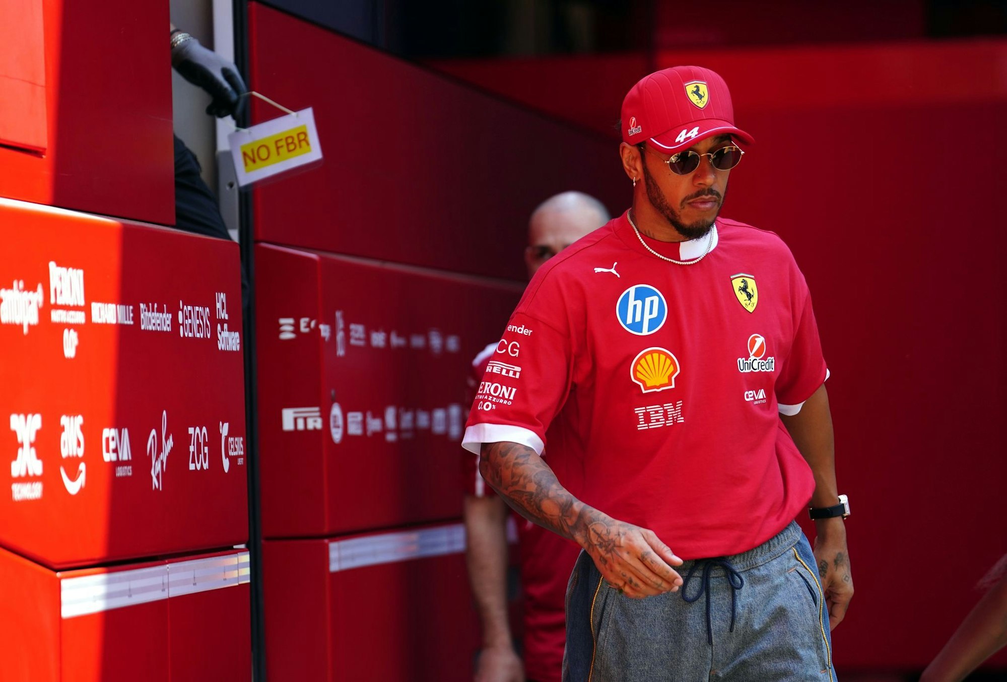 Kommt mit Ferrari nicht in Fahrt: Rekordweltmeister Lewis Hamilton.