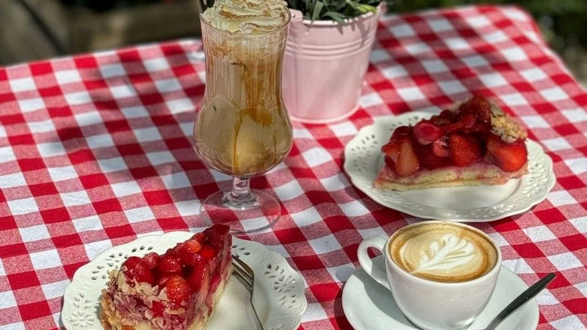 Erdbeerzeit auf dem Getrudenhof in Hürth
Copyright Philine Jaeschke