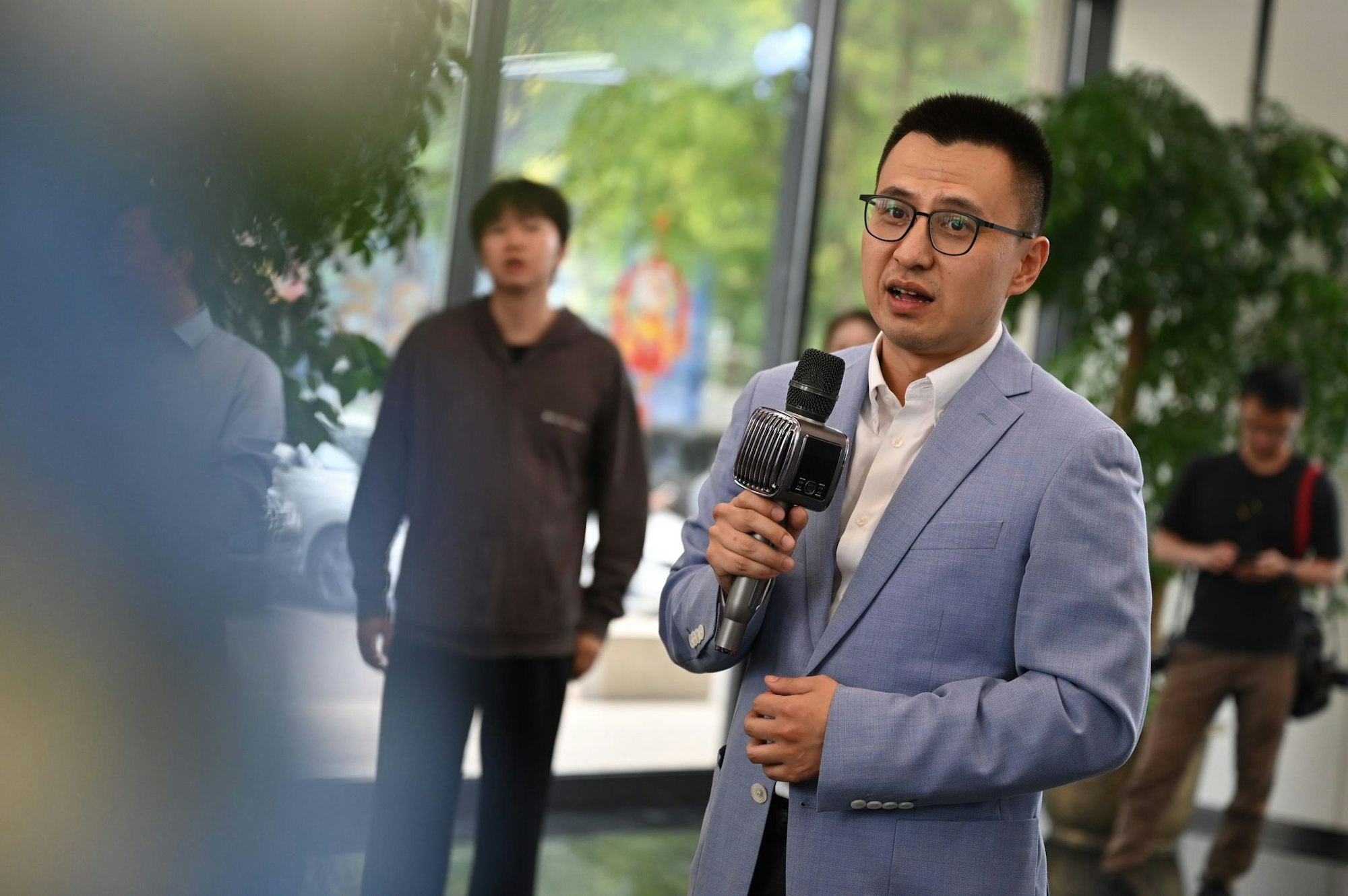 Liang Liang geht nicht davon aus, dass Roboter Menschen Arbeitsplätze streitig machen.
