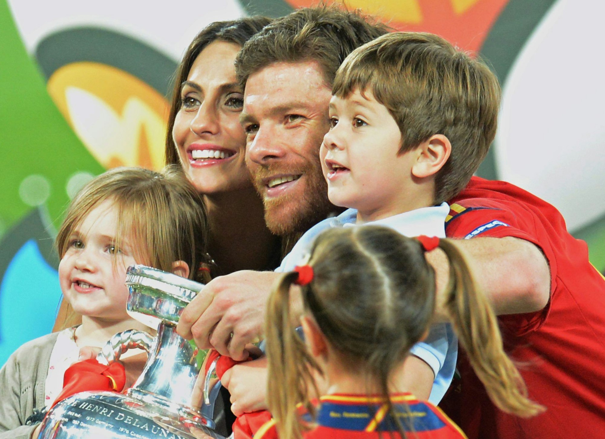 Xabi Alonso und seine Familie - hier im Jahr 2012 - haben sich in Leverkusen sehr wohlgefühlt.