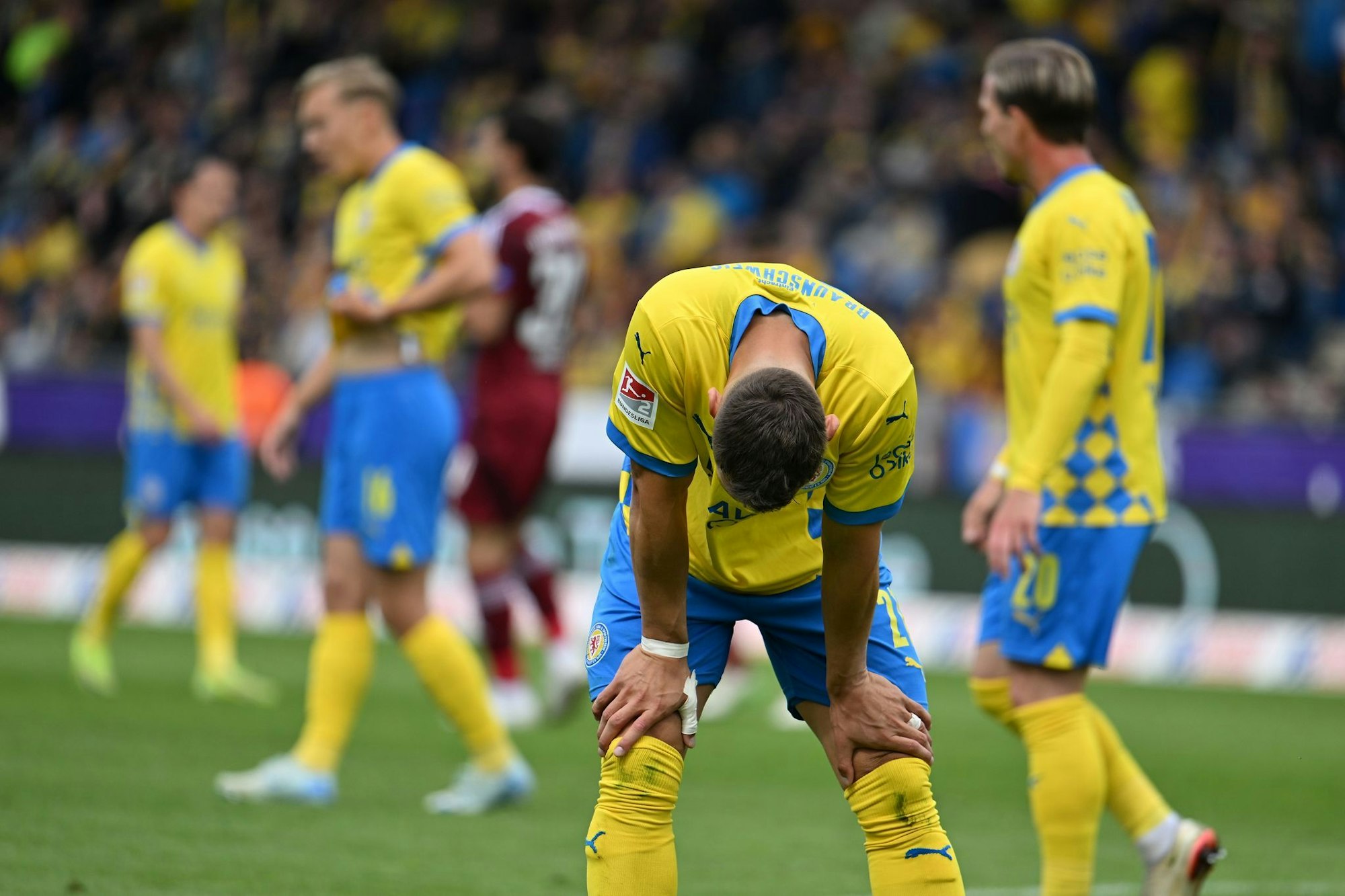 Braunschweiger Entsetzen: Sven Köhler nach dem Gegentor zum 0:4.