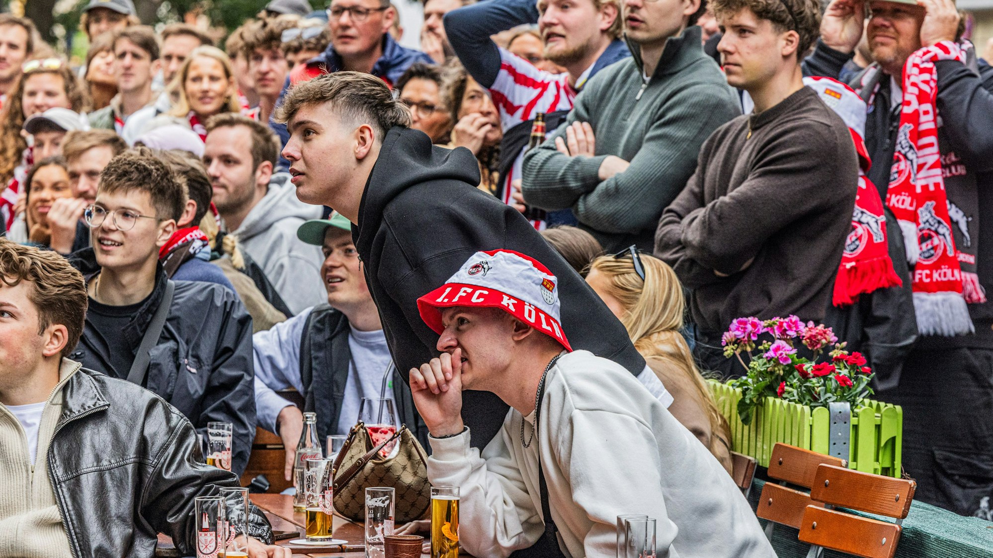 Da war die Stimmung noch angespannt: Es dauerte etwas, bis die Fans an eine sichere Rückkehr in die erste Liga glaubten.