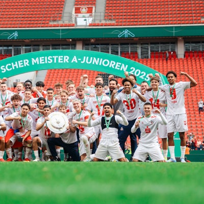 Finale Deutsche Meisterschaft U 19-DFB-Nachwuchsliga: Bayer 04 Leverkusen - 1. FC Köln 18.05.2025 1. FC Köln wird Meister in der U19-DFB-Nachwuchsliga. Finale Deutsche Meisterschaft der U 19-DFB-Nachwuchsliga: Bayer 04 Leverkusen - 1. FC Köln Leverkusen, BayArena am 18.05.2025 Copyright: xBEAUTIFULxSPORTS/Freisenx