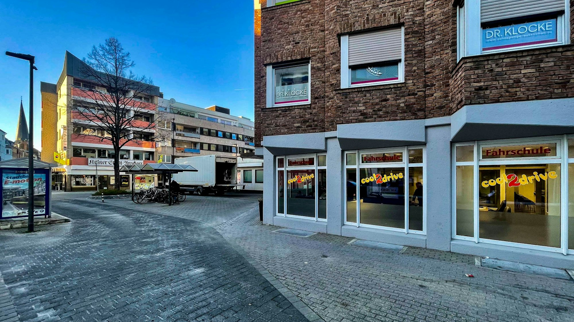 Das Bild zeigt die Berliner Straße/Ecke Hochstraße im März 2025.