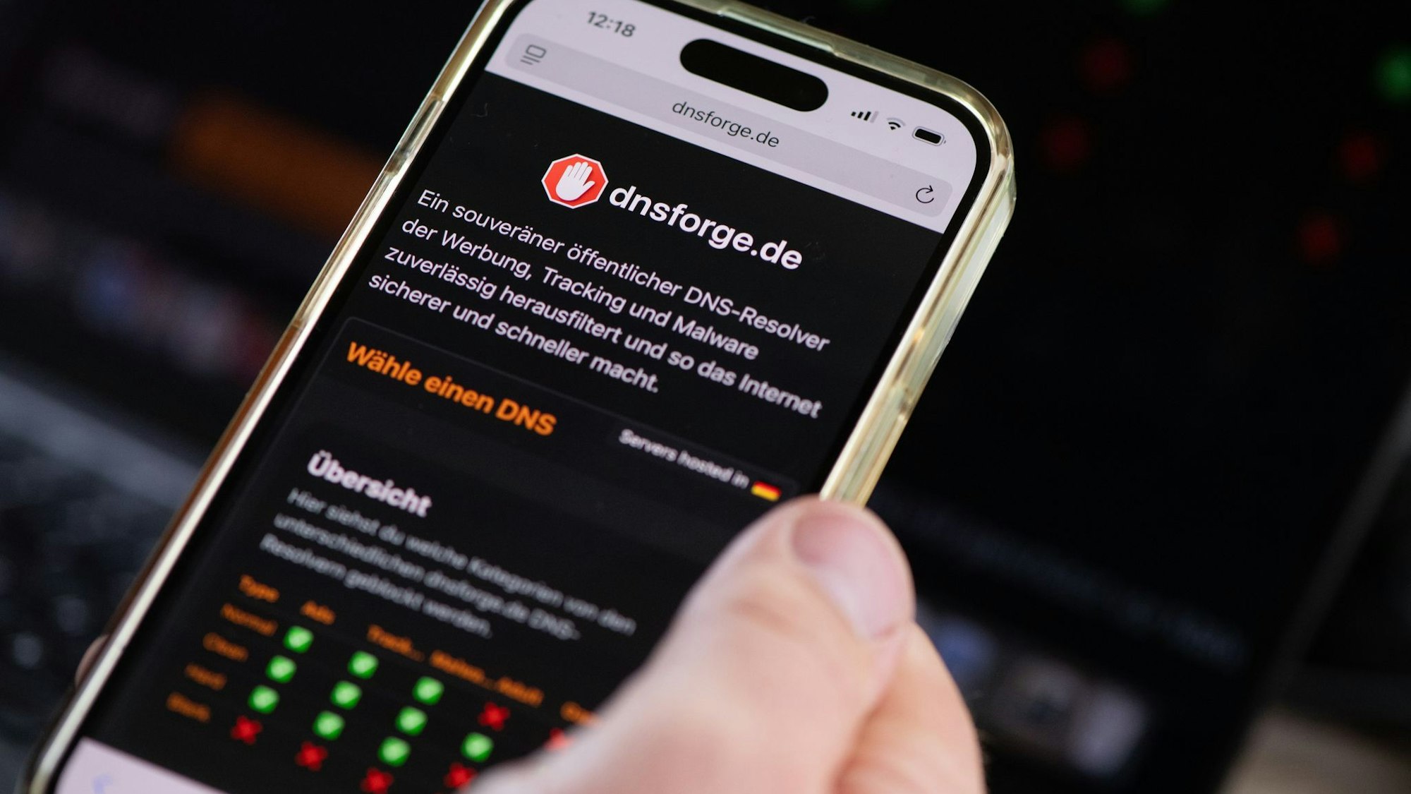 Alternative DNS-Server-Betreiber wie «Dnsforge.de» erkennen unter anderem die IP-Adressen von Tracking-Dienstleistern und blockieren alle Anfragen dorthin.