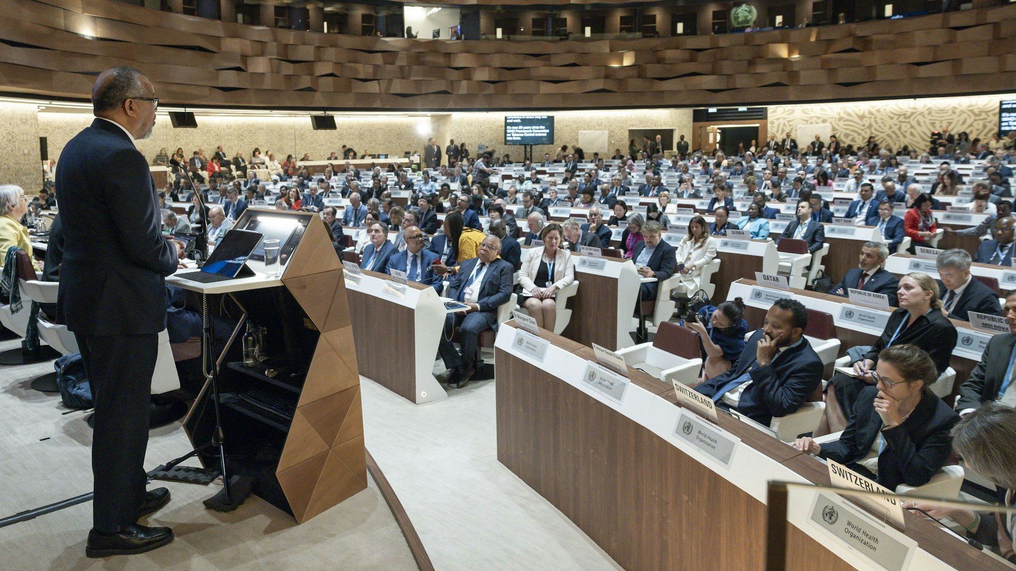 Blick auf die Versammlung der WHO.