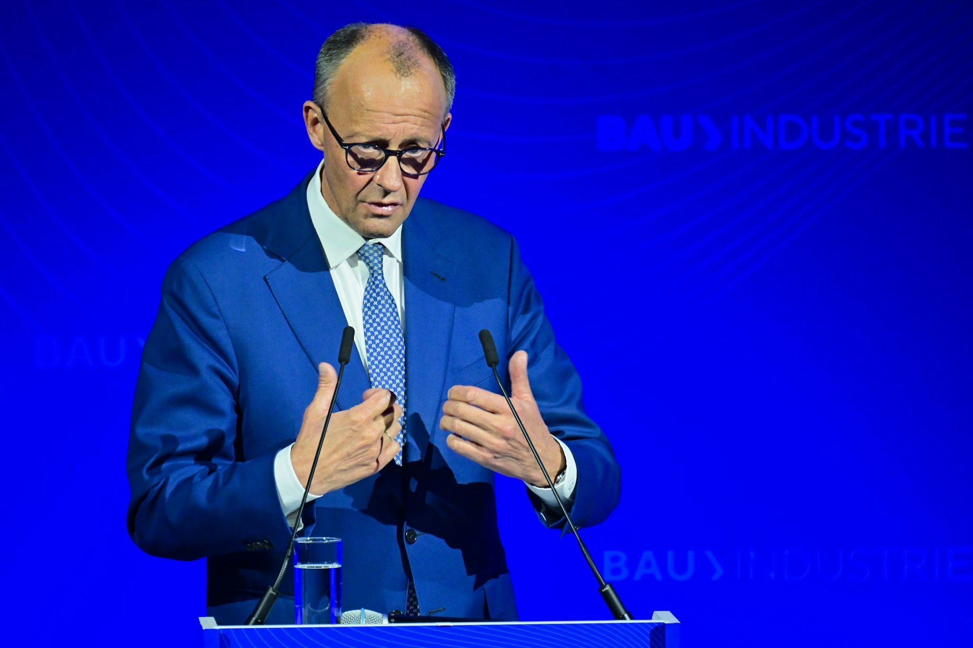 Kanzler Friedrich Merz (CDU) will mehr bezahlbaren Wohnraum in Deutschland.