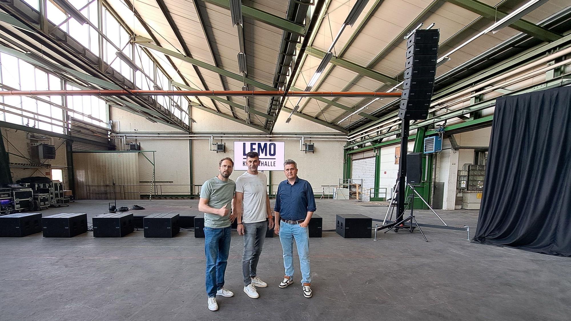 Sie wollen die Lemo-Hallen in Niederkassel zur Erfolgsgeschichte machen: SEG-GeschäftsführerSebastian Fischer, Eventmanager Dirk Gratzfeld und SEG-Wirtschaftsförderer Sven Vollmert (v.r.)