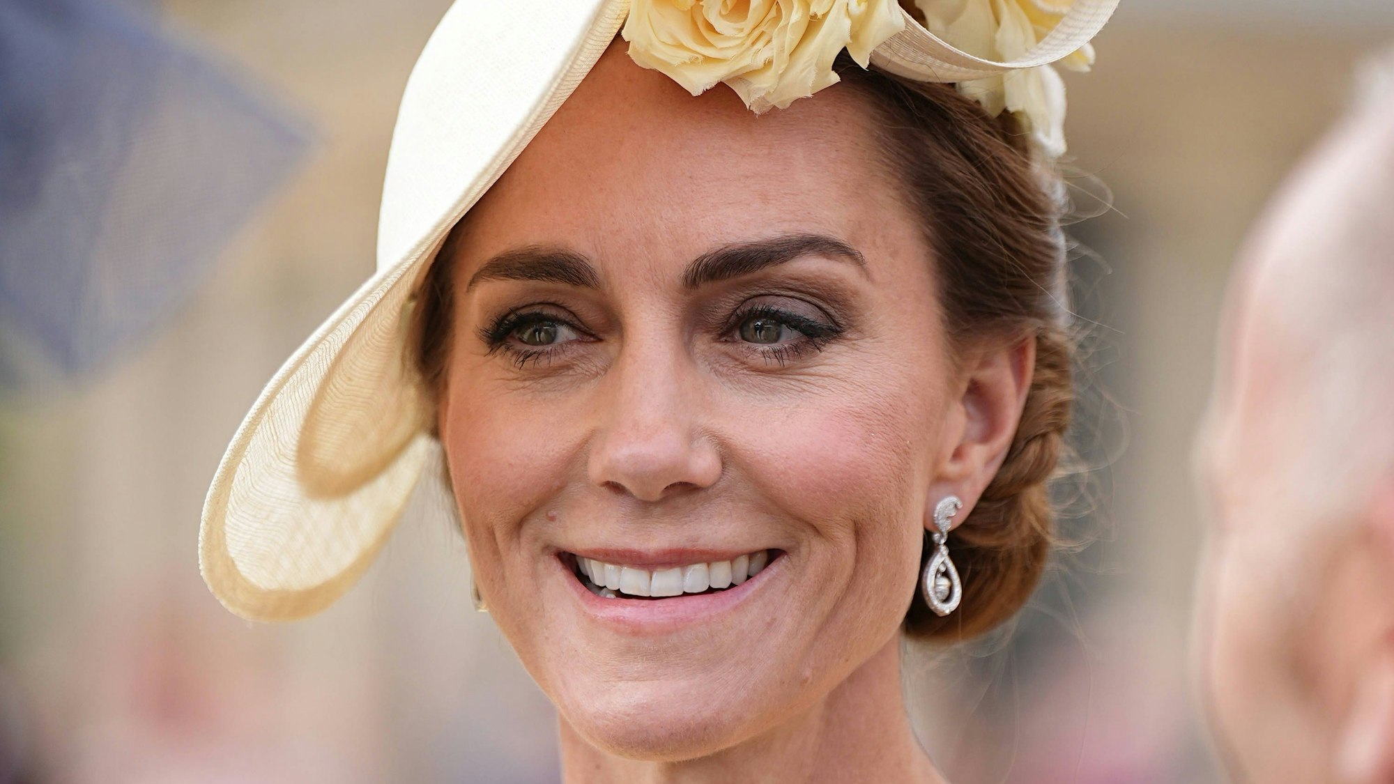 Die Prinzessin von Wales bei einer Gartenparty im Buckingham Palace.