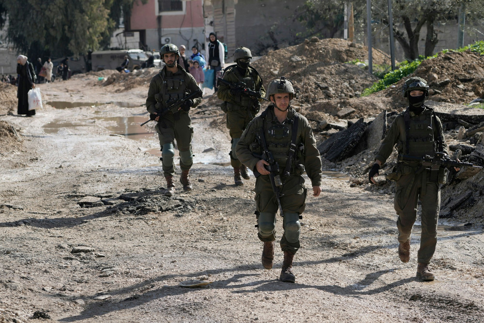 Israelische Soldaten im Flüchtlingslager Dschenin im Westjordanland.