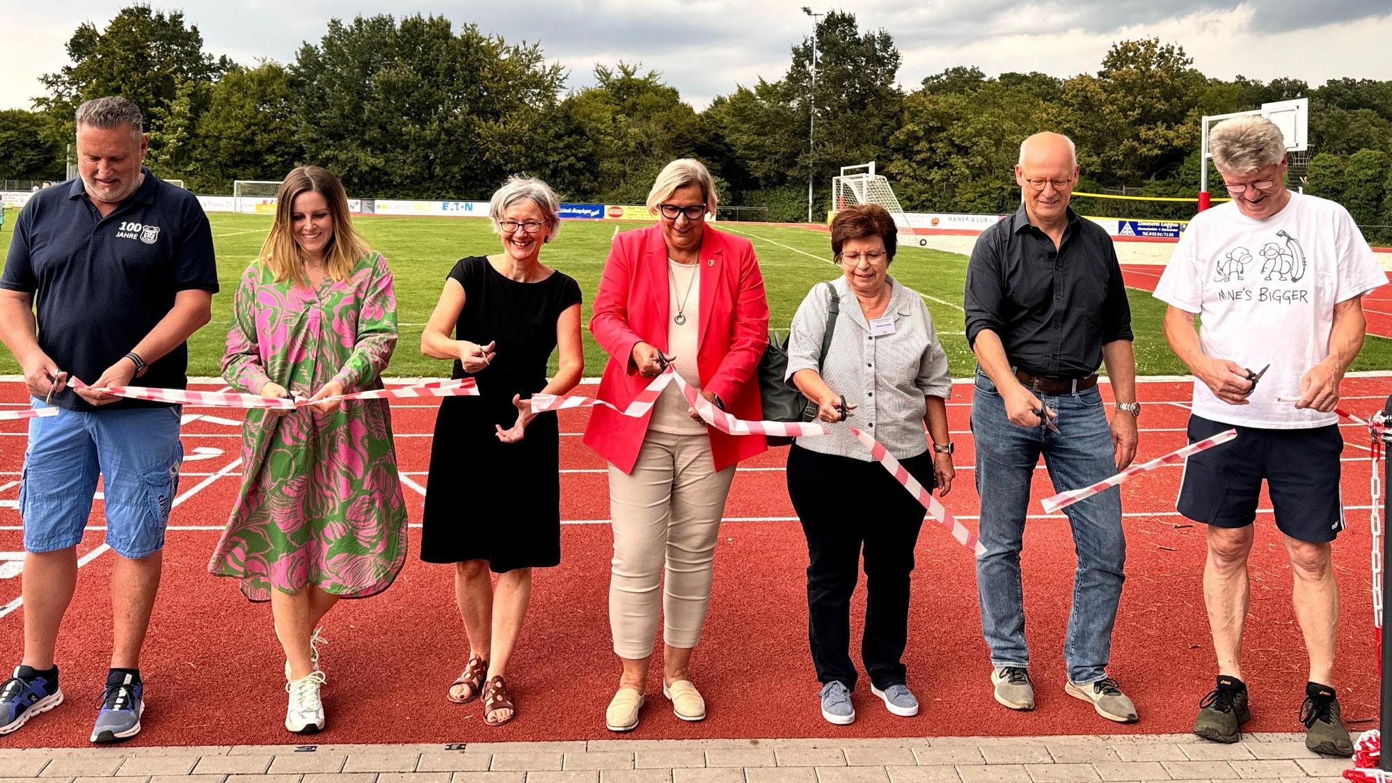Im vergangenen September wurden neue leichtathletische Anlagen auf dem Sportplatz in Heimerzheim eröffnet.