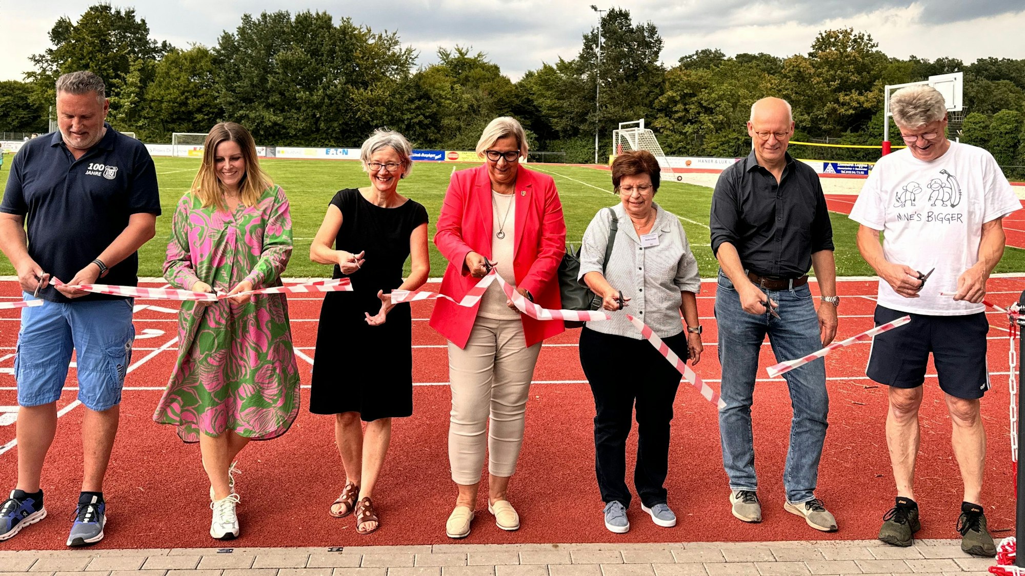 Im vergangenen September wurden neue leichtathletische Anlagen auf dem Sportplatz in Heimerzheim eröffnet.