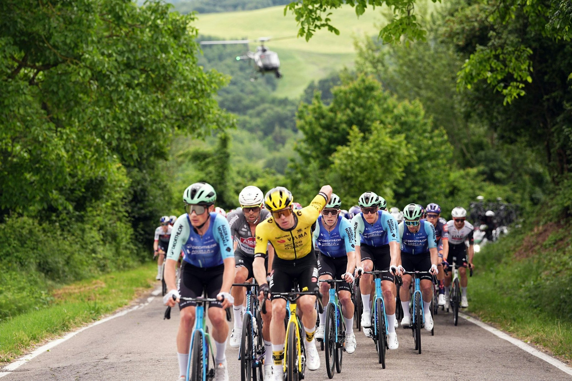 Die Fahrer beim 108. Giro d'Italia in Aktion.