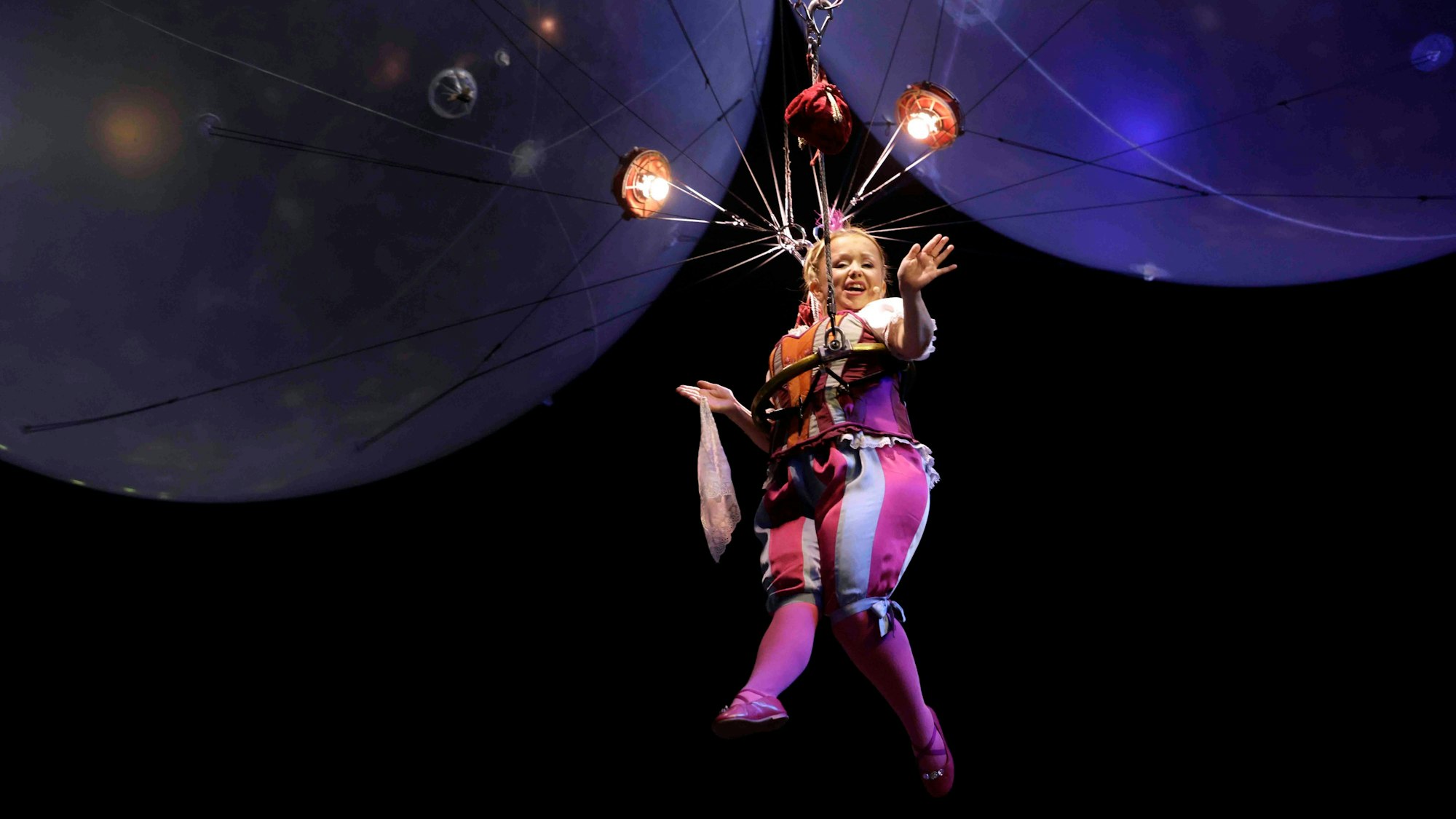 Der Cirque du Soleil gastiert mit dem Programm ‚Corteo‘ vom 21. bis 25. Mai 2025 mit neun Shows in der Lanxess Arena Köln.