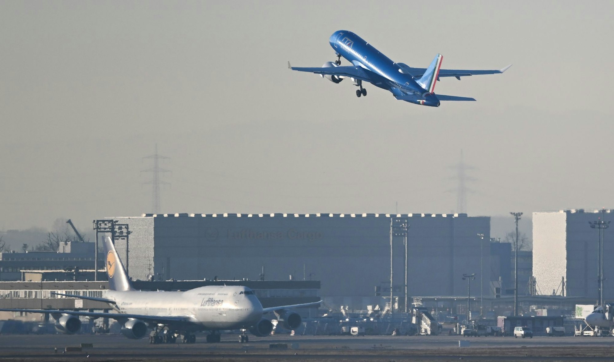 Am Frankfurter Flughafen wächst die Zahl der Flugbewegungen.