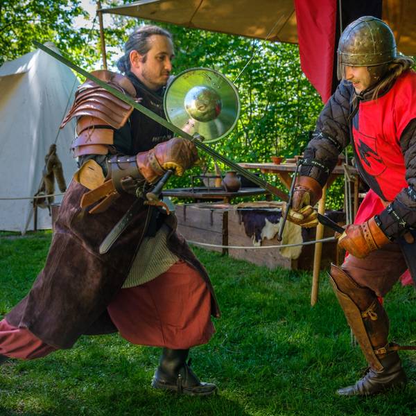 Zwei Ritter im Kampf.