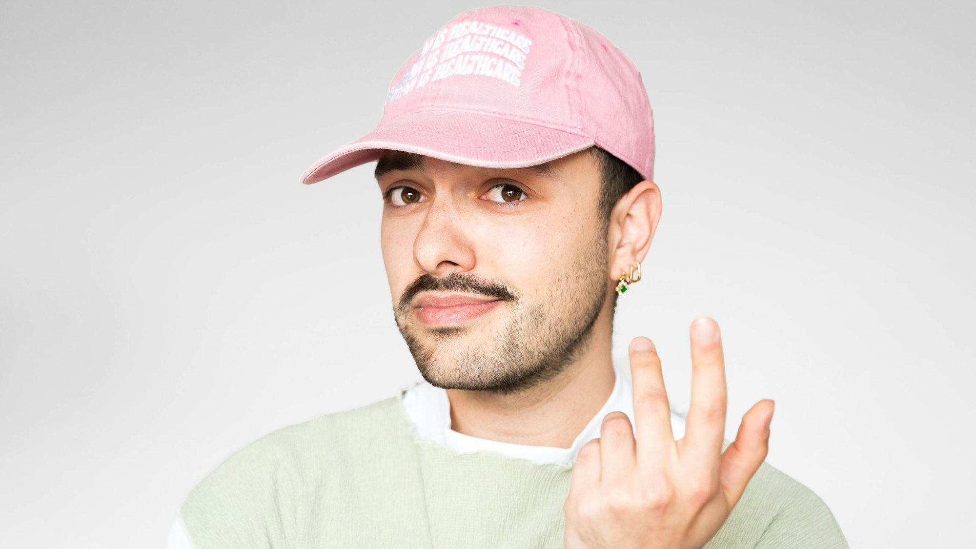 Dr. med. Mertcan Usluer ist der „Gynäkollege“