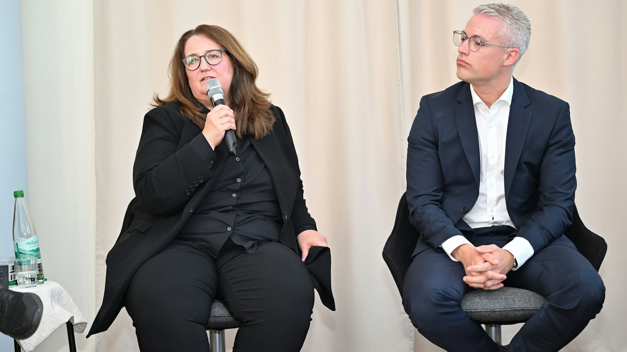 Podiumsdiskussion mit Bürgermeisterkandidaten im Wöllner-Stift.