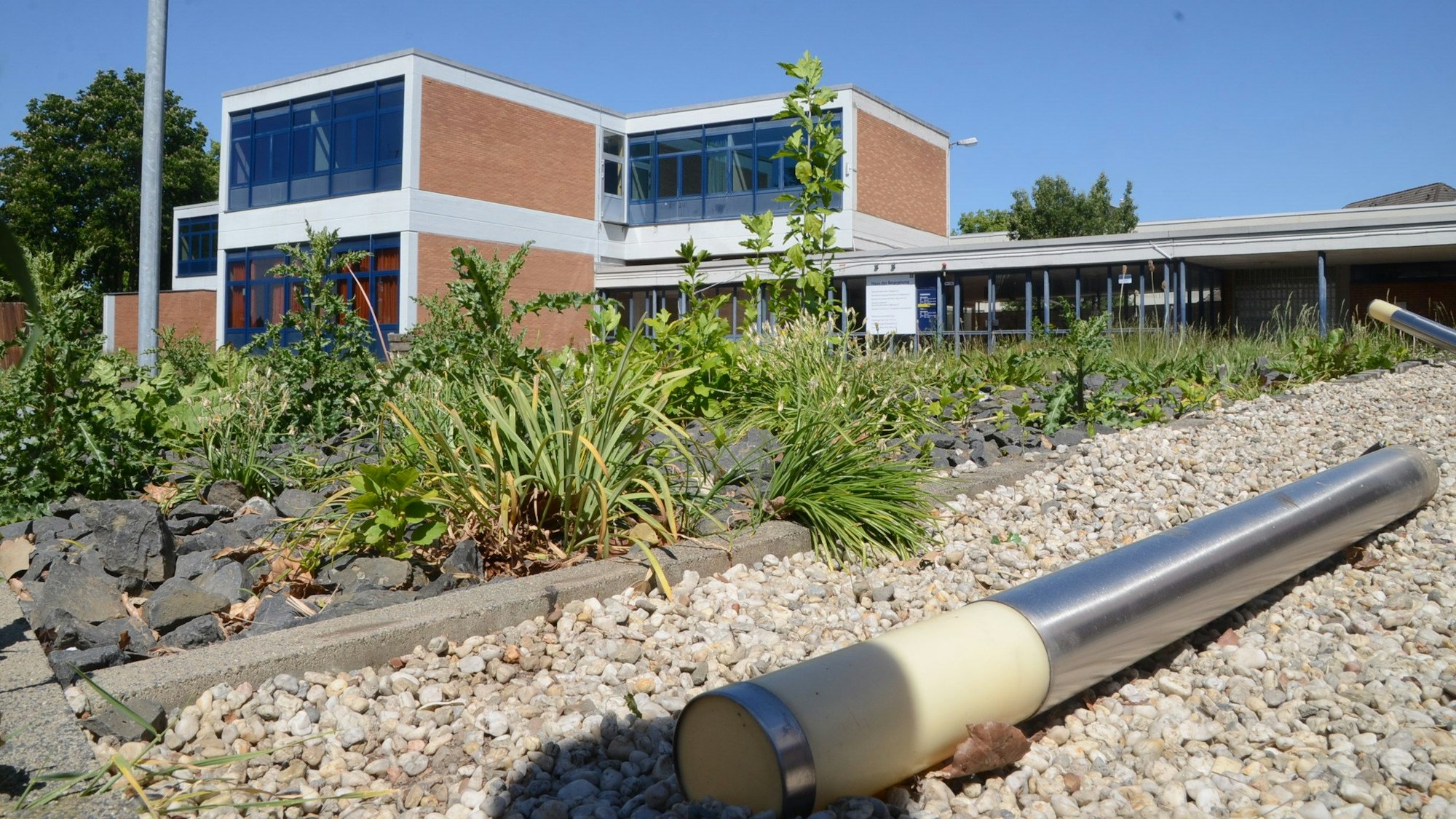 Die ehemalige Hauptschule Innere Stadt im Siegburger Haufeld wird abgerissen. An jeder Ecke begegnet dem Besucher Stadtgeschichte