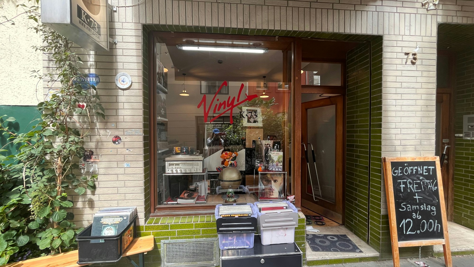 In dem kleinen Plattenladen auf der Körnerstraße warten 9000 Platten auf leidenschaftliche Musikfans.