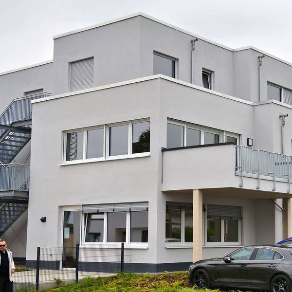 Auf rund 1500 Quadratmetern Fläche sind Wohn- und Gemeinschaftsräume für 22 Bewohner der Lebenshilfe entstanden.
