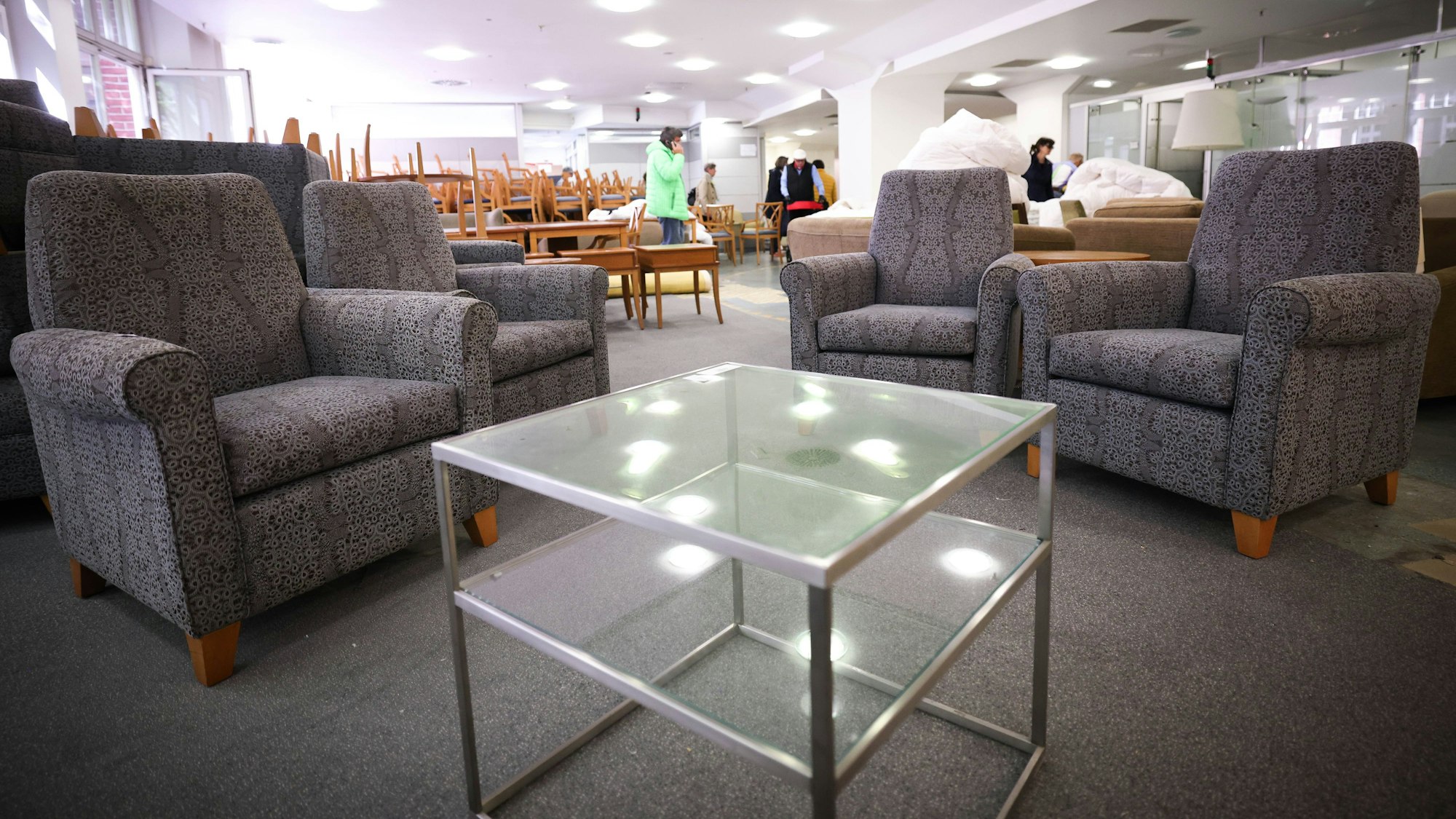 Sessel in einem Möbelhaus