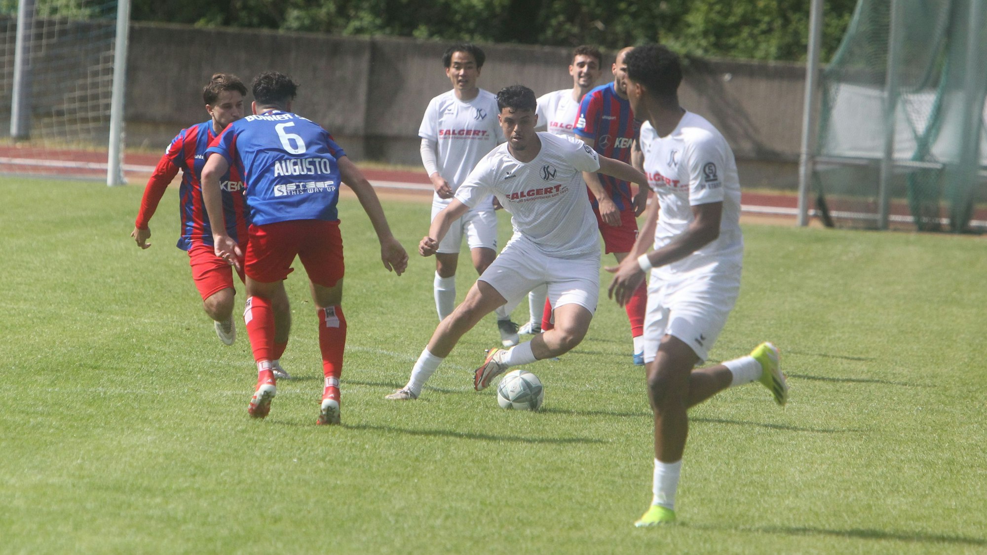 Ishak Adahchur verlor mit dem Siegburger SV 04 mit 4:6 gegen den Bonner SC.