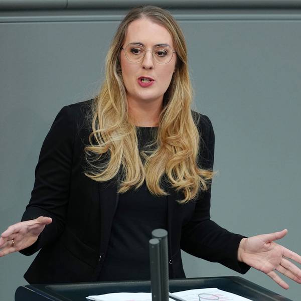 ARCHIV - 14.05.2025, Berlin: Katharina Dröge, Fraktionsvorsitzende von Bündnis 90/Die Grünen, spricht nach der Regierungserklärung des Bundeskanzlers im Plenum des Bundestags. (zu dpa: «Dröge hält Einbürgerungs-Bremse für «komplett unsinnig»») Foto: Kay Nietfeld/dpa +++ dpa-Bildfunk +++