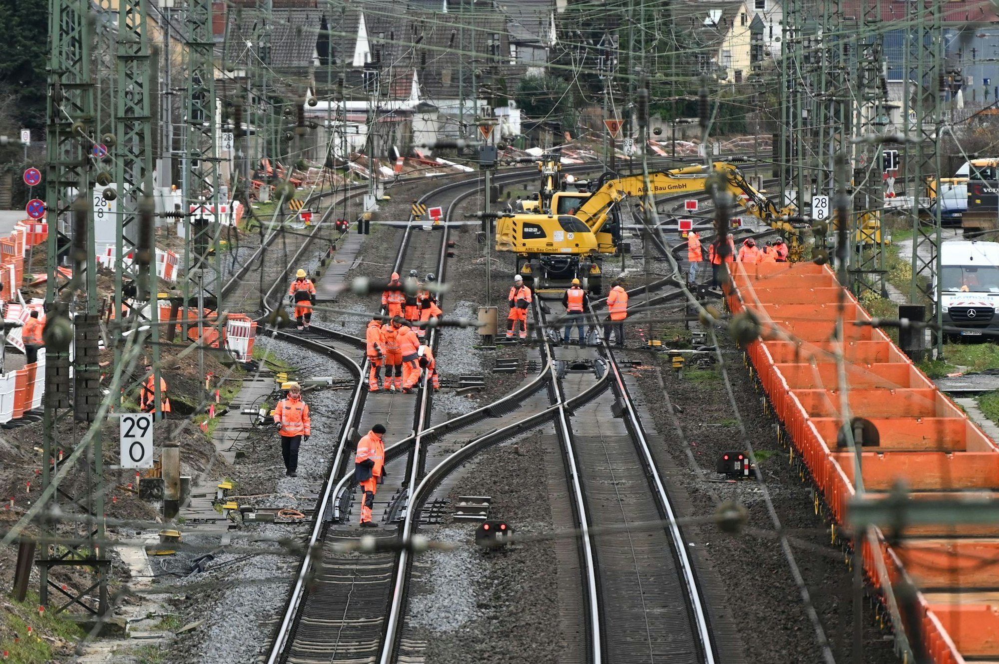 Aus dem Sondervermögen soll auch die Sanierung von Bahnstrecken finanziert werden.