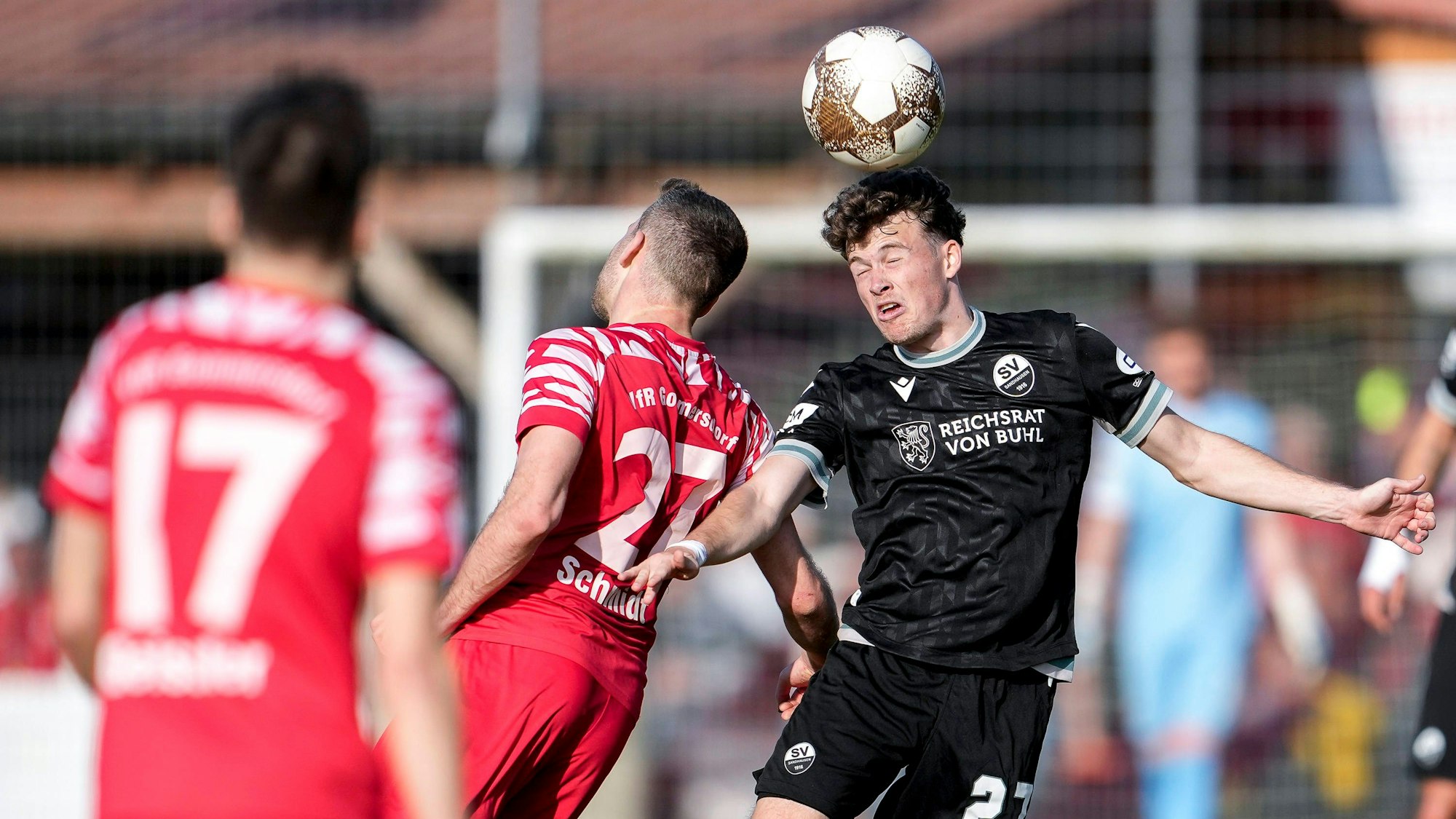 v.li.: Rouven Schmidt Gommersdorf, 27, Lucas Wolf SVS, 27, beim Kopfball, Kopfballduell, Spielszene, Zweikampf in der Luft, Aktion, Action, 22.03.2025, Krautheim Deutschland, Fussball, bfv-Rothaus-Pokal, Halbfinale, VfR Gommersdorf - SV Sandhausen, DFB/DFL REGULATIONS PROHIBIT ANY USE OF PHOTOGRAPHS AS IMAGE SEQUENCES AND/OR QUASI-VIDEO. *** v li Rouven Schmidt Gommersdorf, 27 , Lucas Wolf SVS, 27 , at header, header duel, game scene, duel in the air, action, action, 22 03 2025, Krautheim Germany , football, bfv Rothaus Pokal, semi-final, VfR Gommersdorf SV Sandhausen, DFB DFL REGULATIONS PROHIBIT ANY USE OF PHOTOGRAPHS AS IMAGE SEQUENCES AND OR QUASI VIDEO xozx