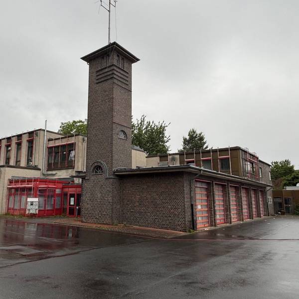 Auf dem Bild ist das Gebäude der Alten Feuerwache zu sehen.