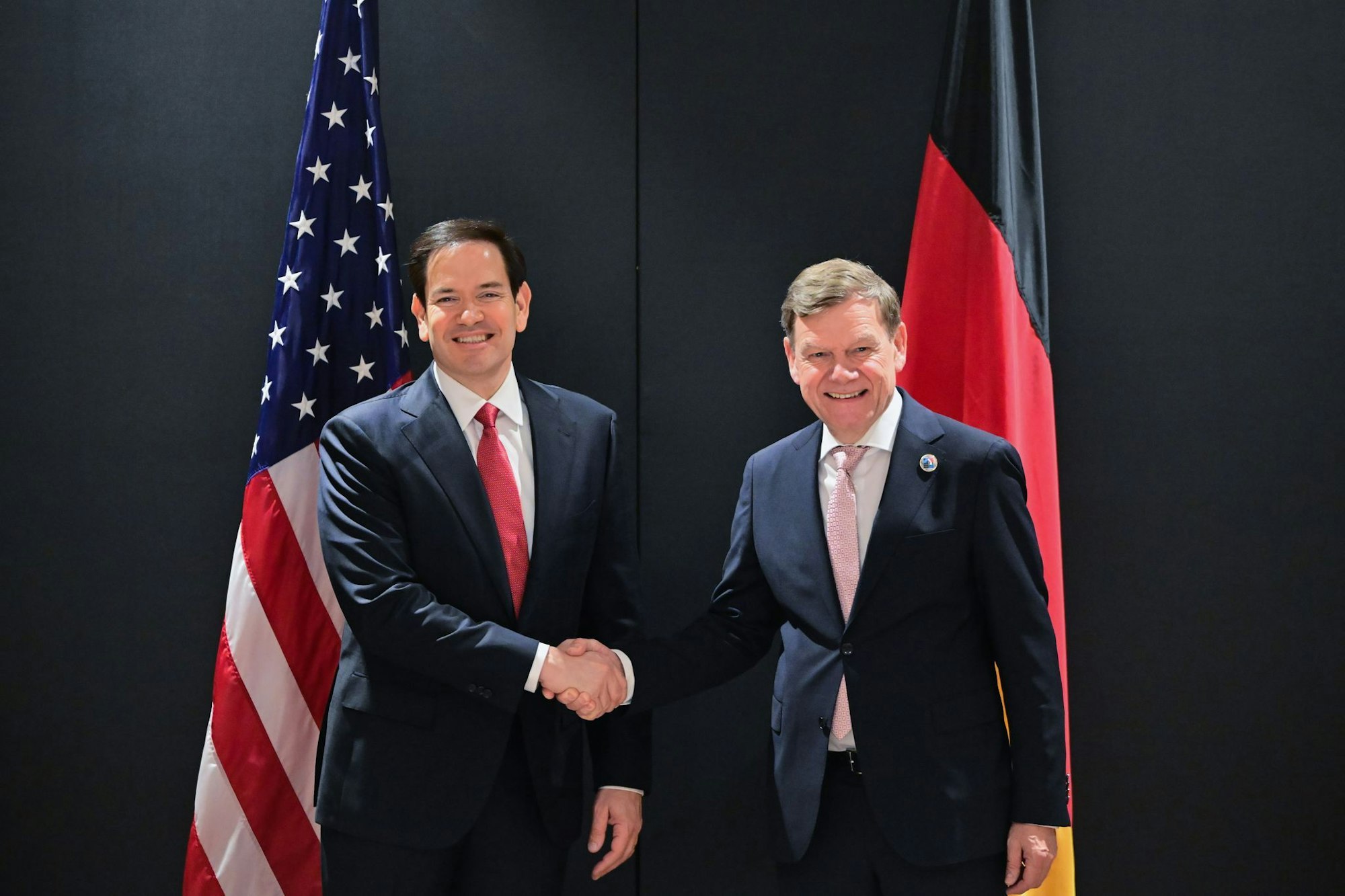 Für den neuen Außenminister Johann Wadephul ist der Besuch in der US-Hauptstadt Washington die bisher wohl kniffligste Antrittsreise.