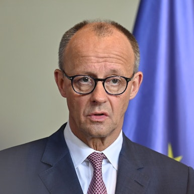 Bundeskanzler Merz schließt die Nutzung der Nord Stream 2-Pipeline aus, um Russlands Kriegsmaschinerie zu schwächen.