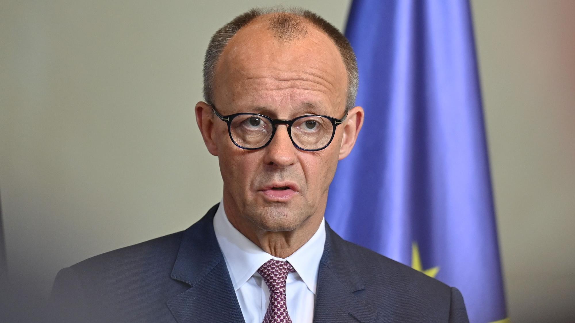 Bundeskanzler Merz schließt die Nutzung der Nord Stream 2-Pipeline aus, um Russlands Kriegsmaschinerie zu schwächen.