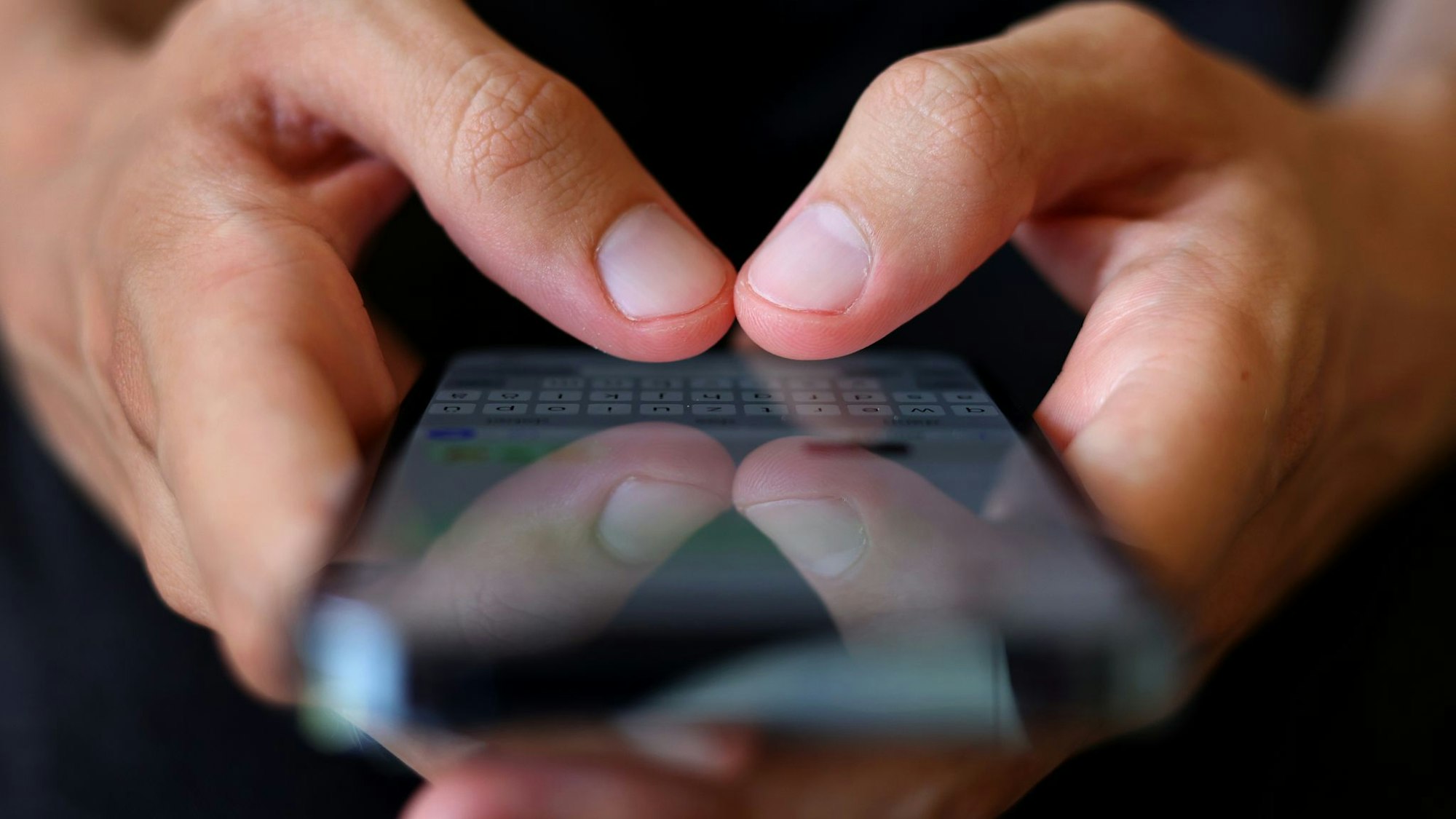 Kurz einen QR-Code scannen und Daten eingeben - manchmal ist das keine gute Idee. (Symbolbild)