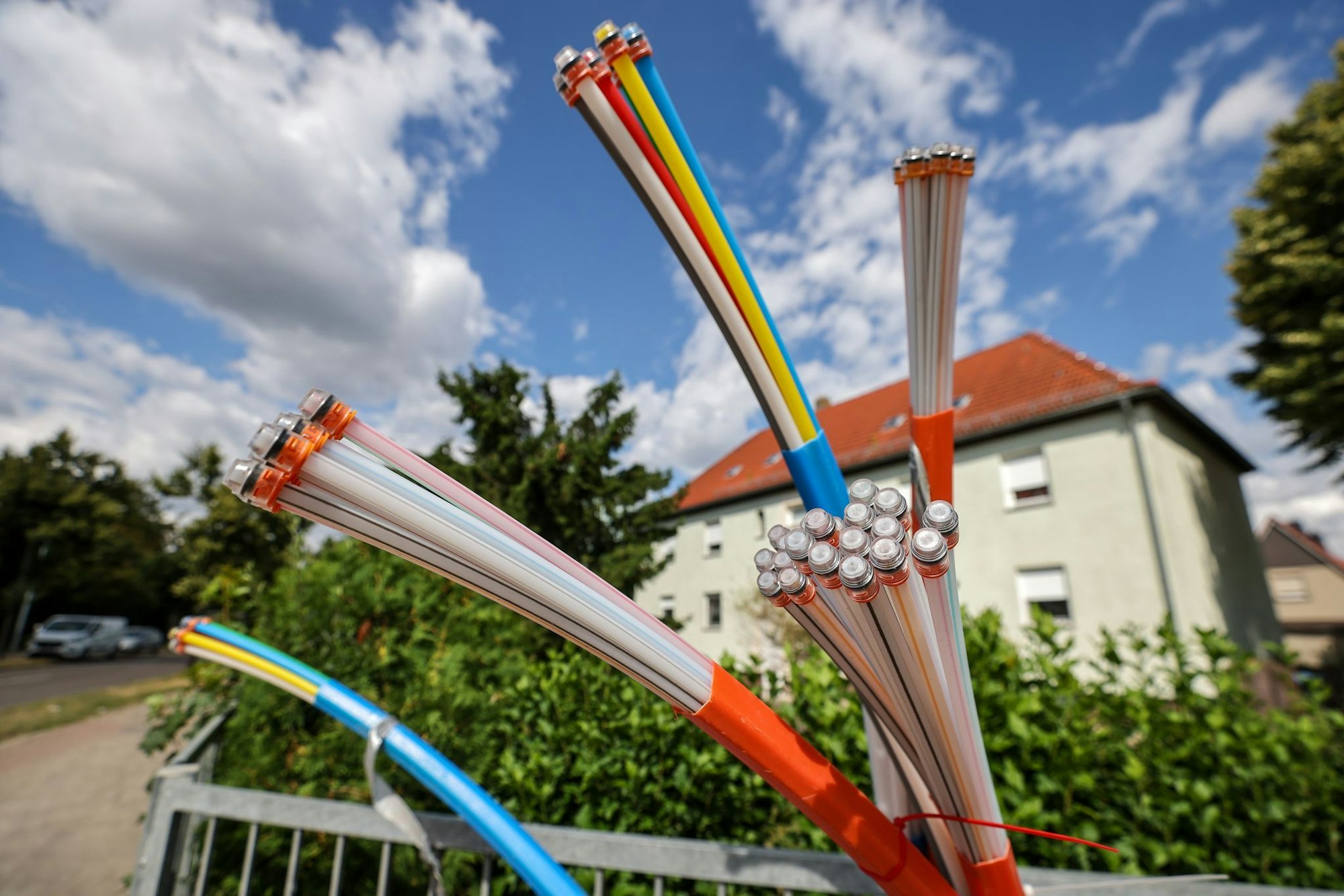 Beim Netzausbau soll es nach dem Willen der Bundesregierung schneller gehen.