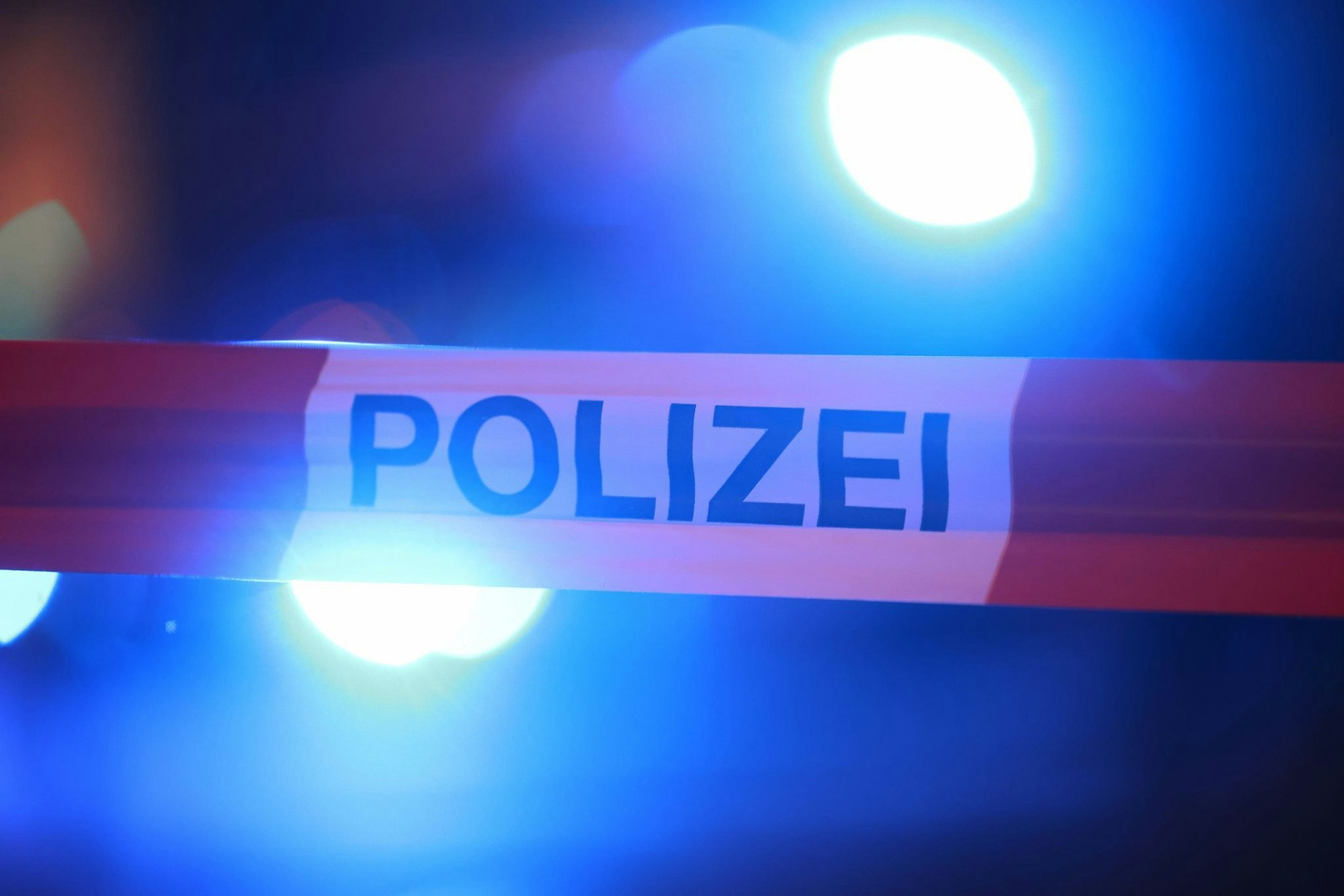 Das vermisste Mädchen soll deutlich älter aussehen als elf. (Symbolbild)