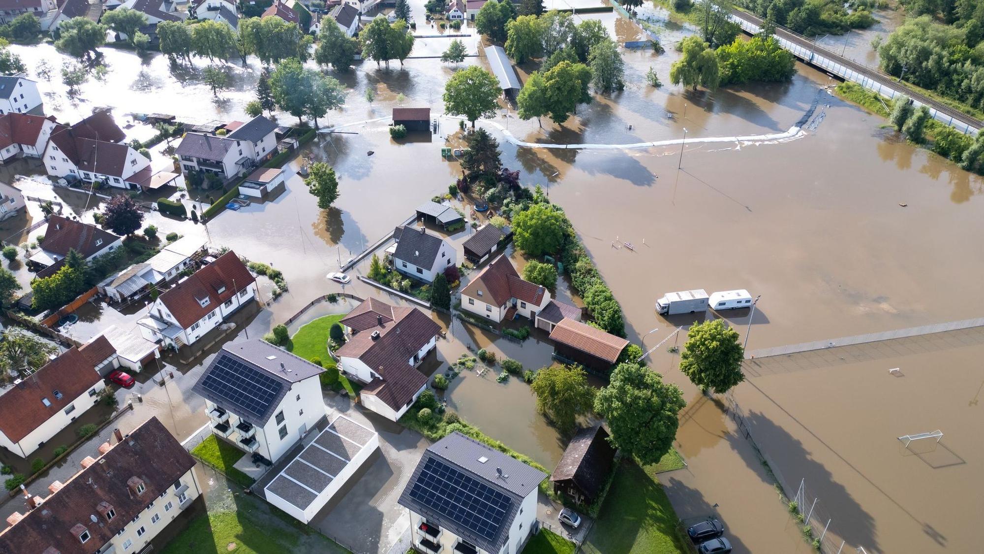 Die im Juni 2024 überschwemmte bayerische Ortschaft Reichertshofen.